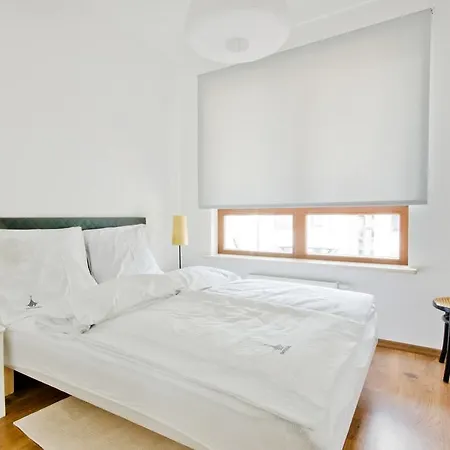 Imperial Aquarius V Apartment