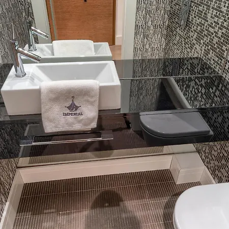 Imperial Aquarius V Apartment